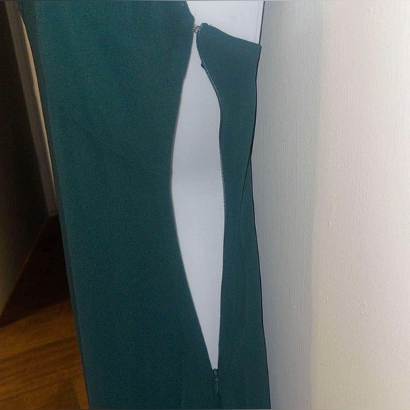 NWT Lulus elegant solid dark green gown - Picture 6 of 9